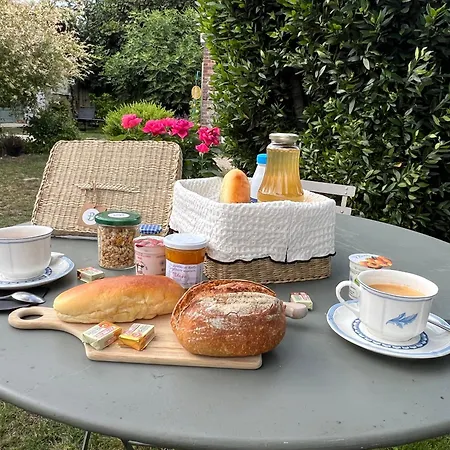 Paris By La Boite En Apartmán Senlis (Oise)