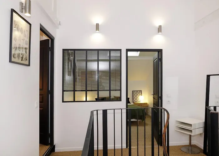 Paris By La Boîte En